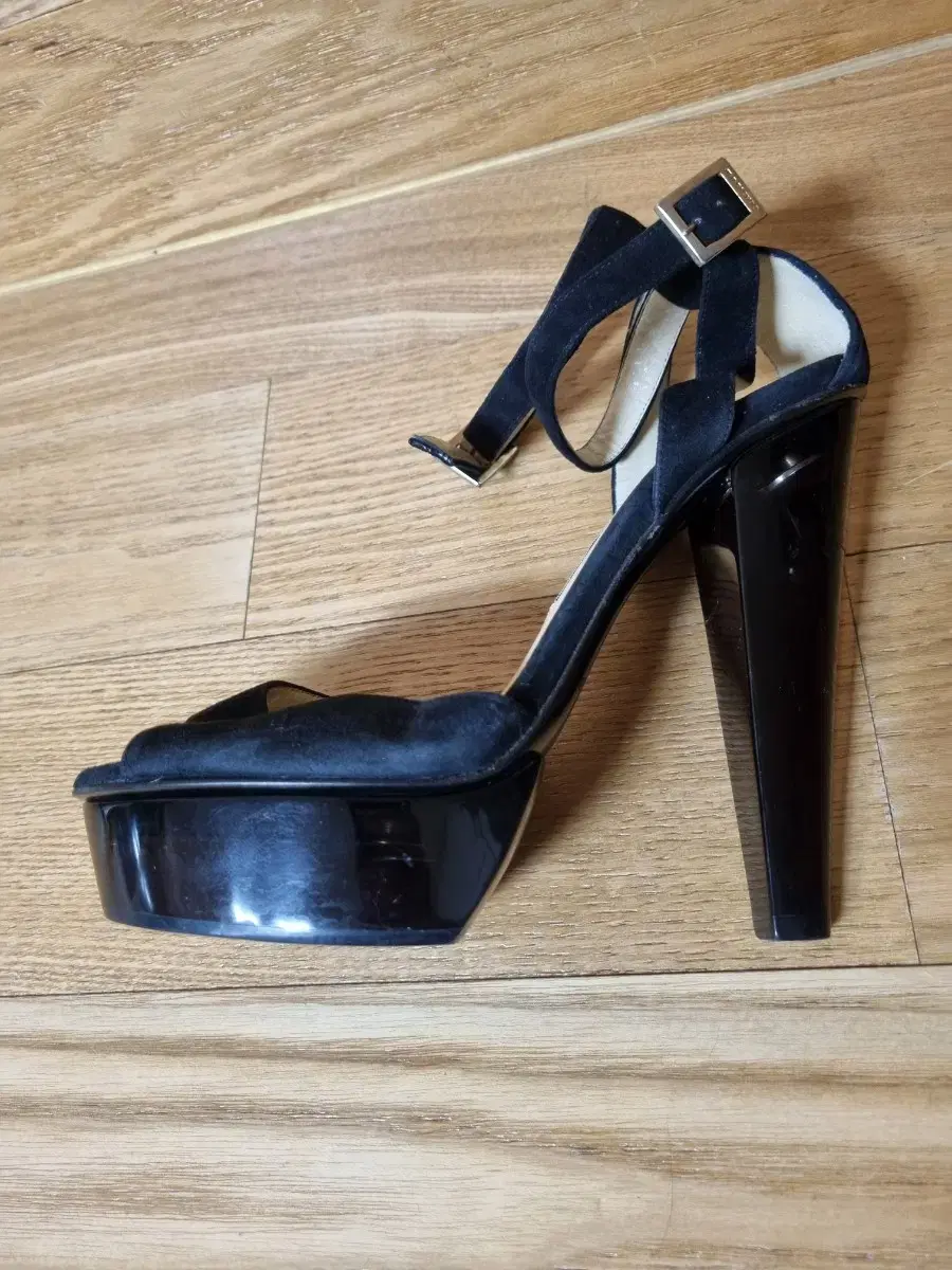 thumbnail-4